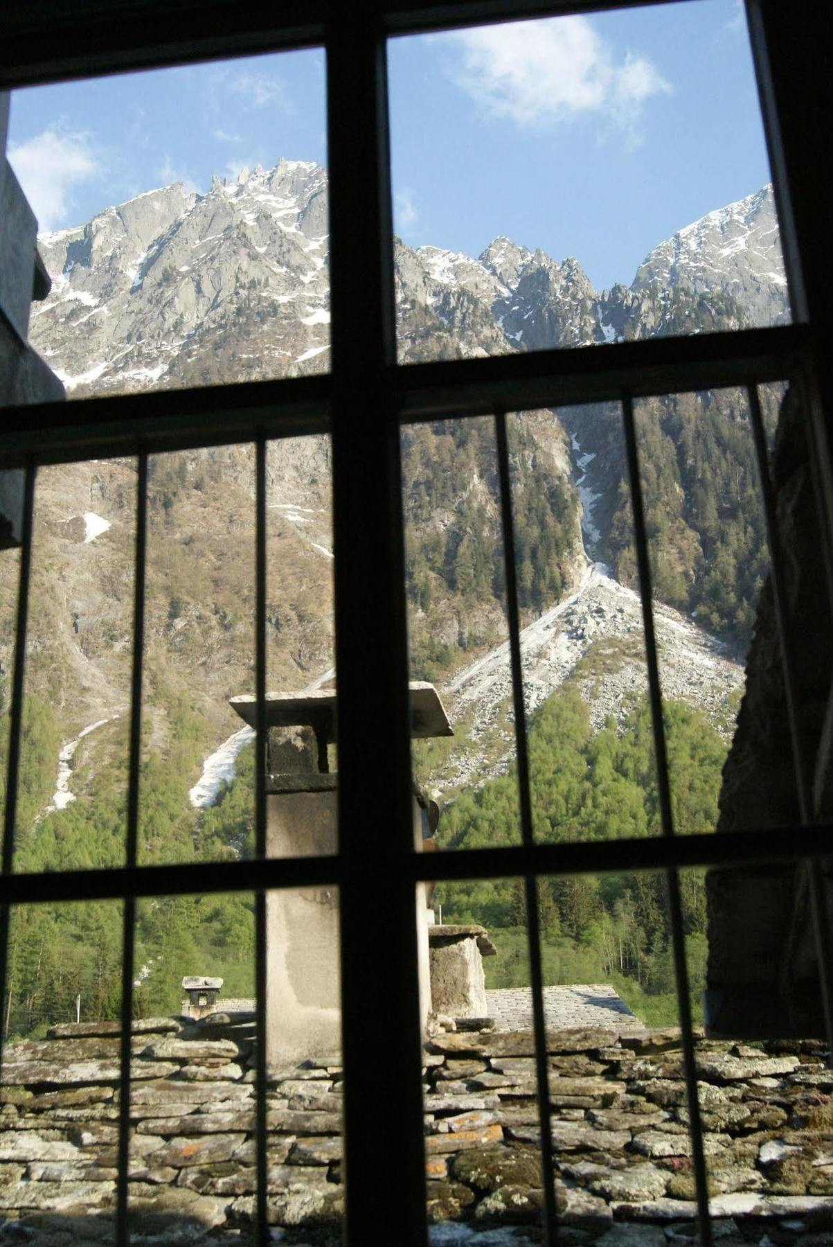 Albergo Piz Cam Vicosoprano Exterior photo